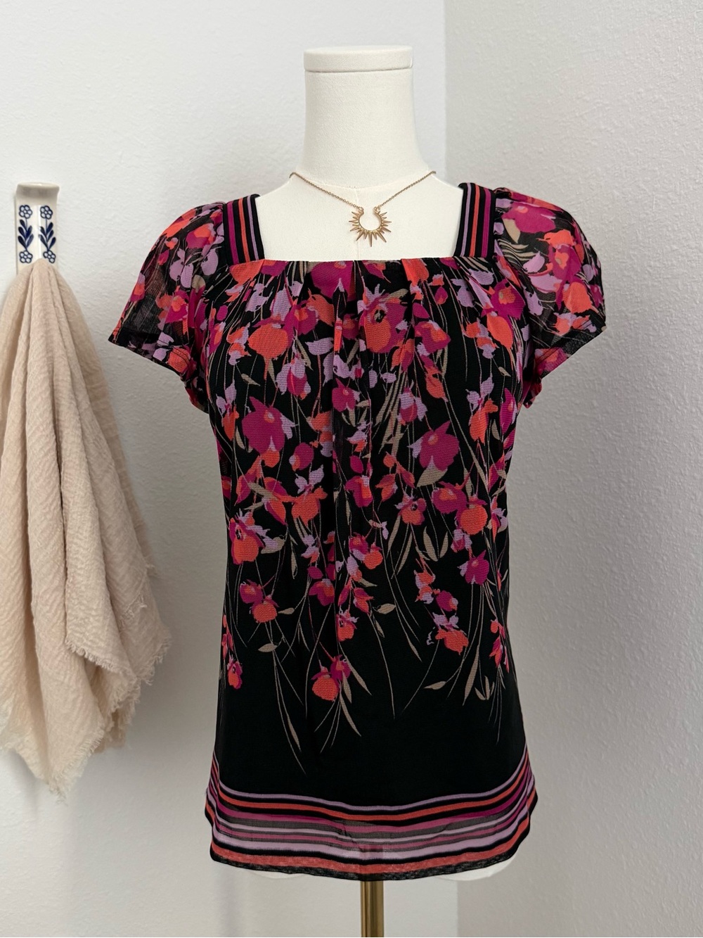 Apt. 9 Petite Women’s Black Floral Flutter Sleeve Blouse Size PS